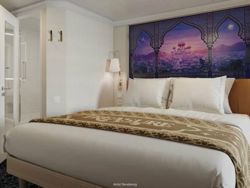 Deluxe Oceanview Stateroom